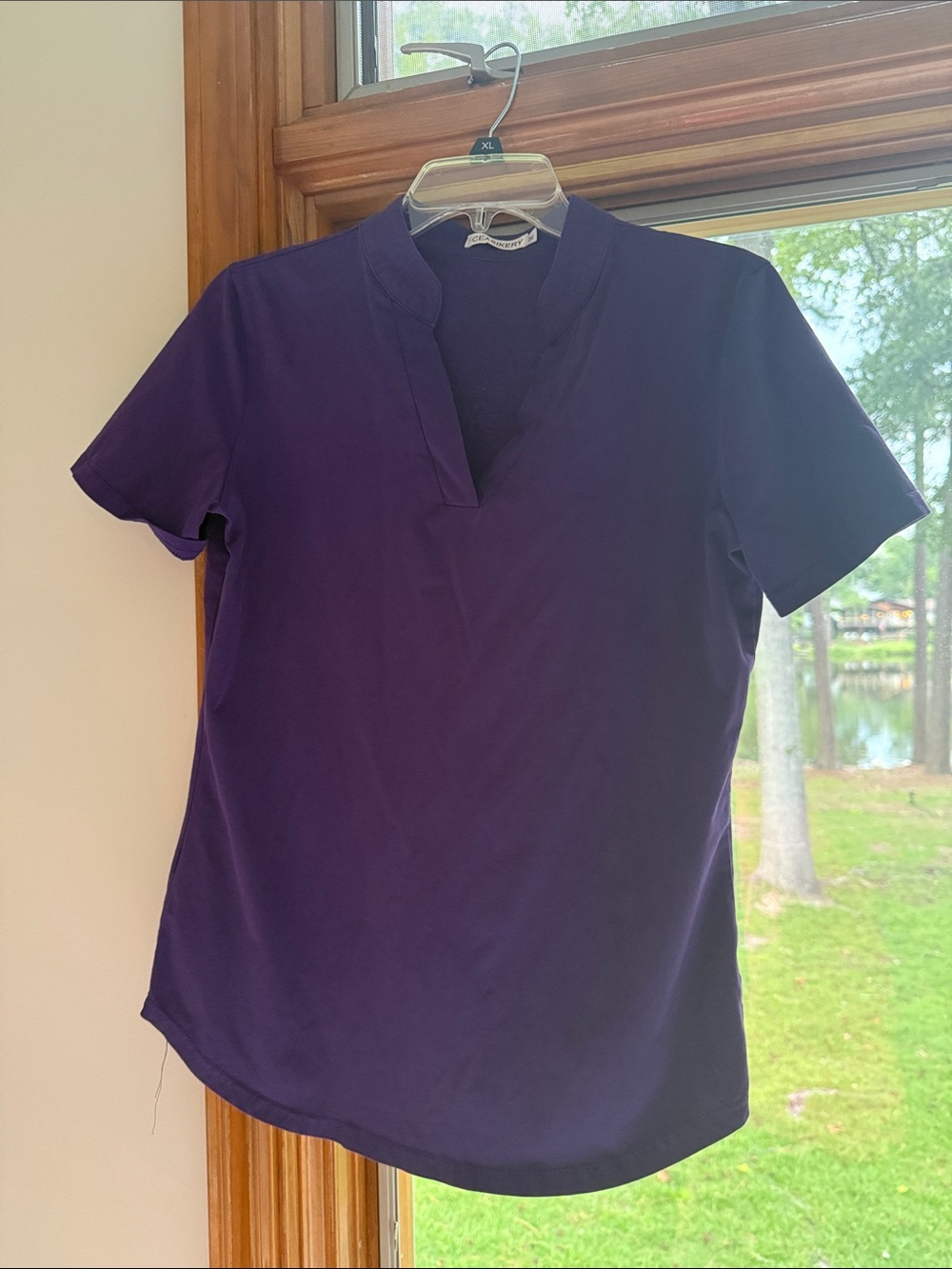 Ceasrkery Women’s Purple Short-Sleeve V-Notch Polo